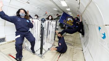 HDD team in-flight 